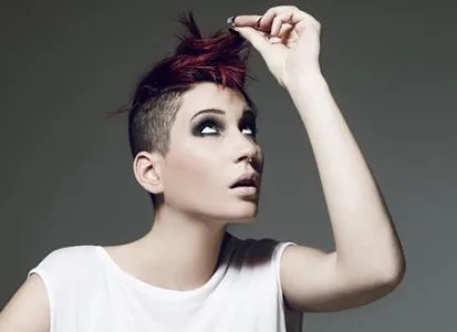 GRETA – “DUE COME TUTTI”