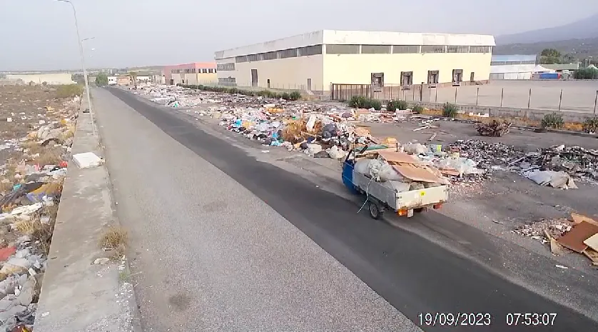 Ruba al centro commerciale: 34enne arrestata dai carabinieri