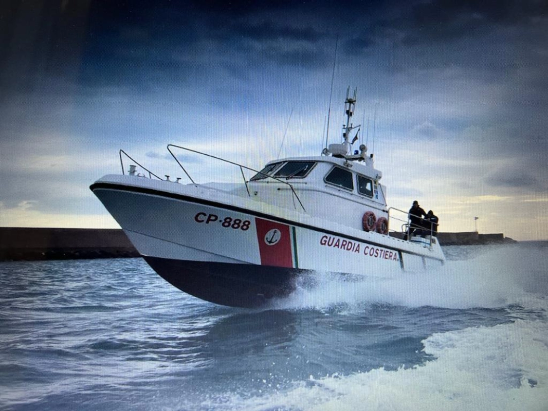 Palermo: continuano le ricerche del 22enne trascinato in mare da un’onda