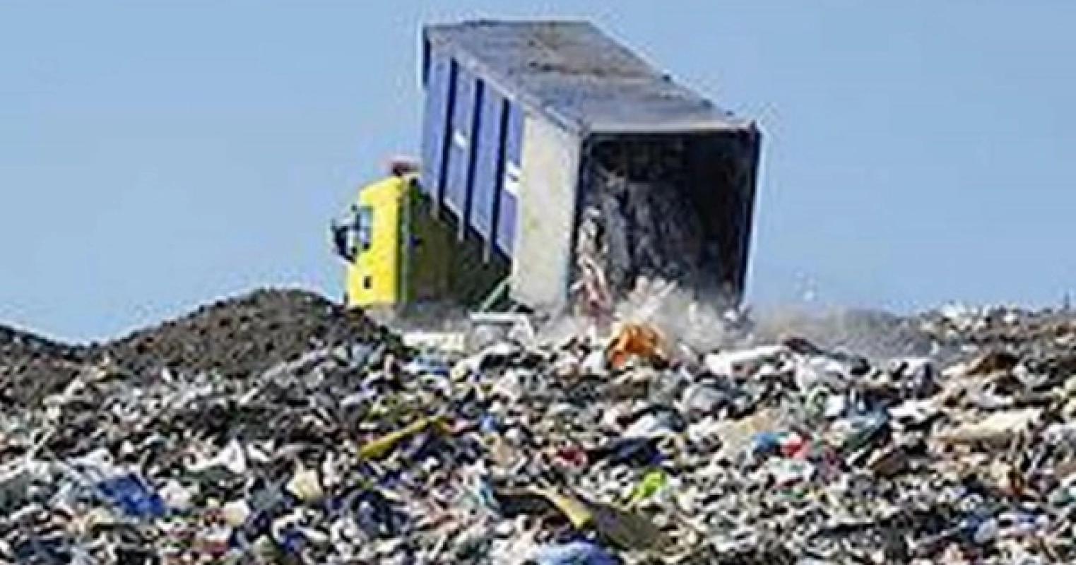 Regione dà l’ok a nuova discarica nel Siracusano: esplode la protesta