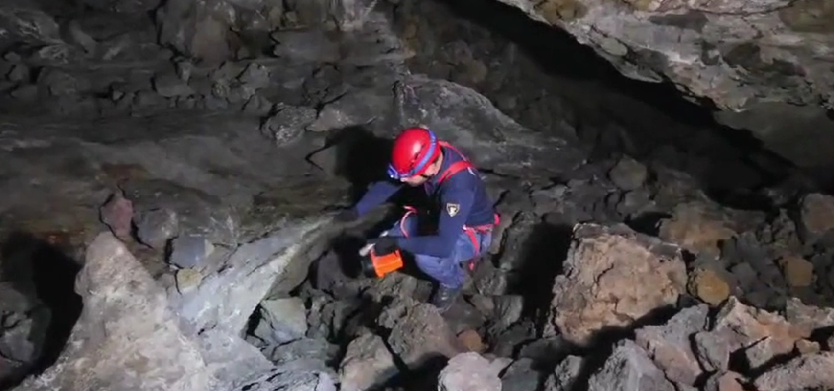 Catania, bomba della II guerra mondiale rinvenuta in grotta lavica