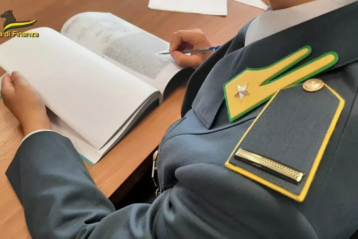 Costringeva i dipendenti a restituire parte dello stipendio, sequestrati 40mila euro a imprenditore