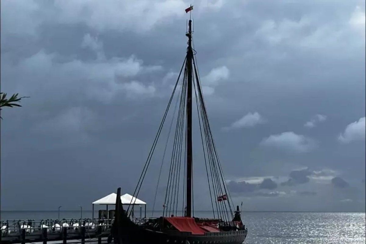 Il maltempo blocca a Lipari il veliero del film di Christopher Nolan