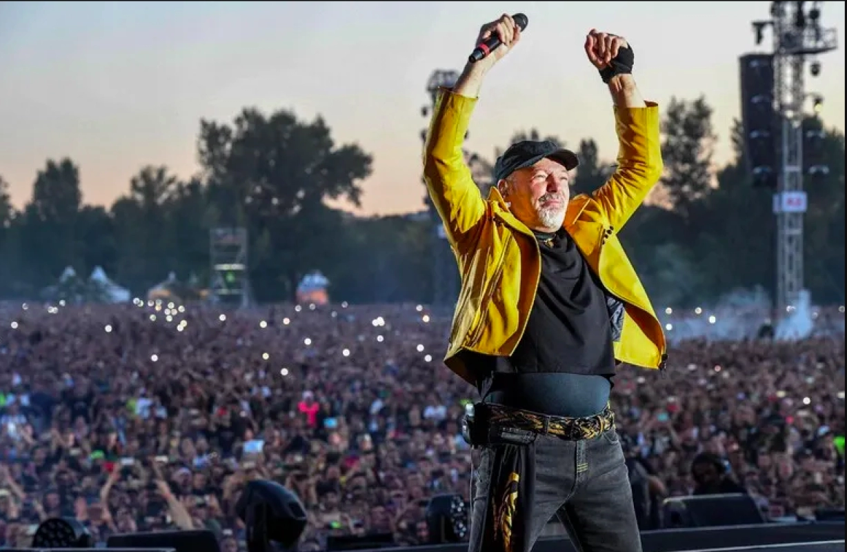 Doppia data a Messina per Vasco Rossi: orari di apertura, ordinanze e treni per i fan