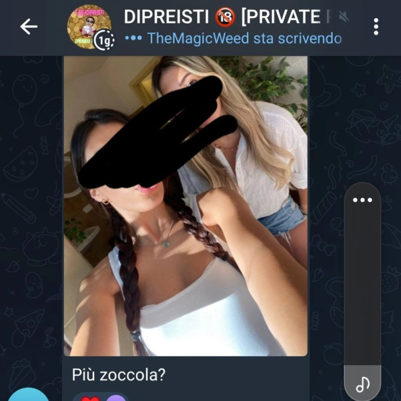 Il gruppo Telegram dove i papà vendevano le foto dei figli