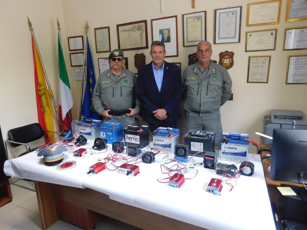 Cattura illegale delle quaglie nel siracusano, operazione a contrasto del Corpo Forestale