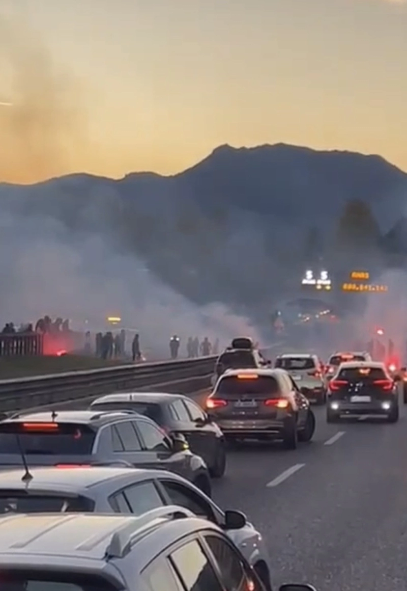 Scontri sulla A2: trasferte vietate per 3 mesi ai sostenitori del Catania